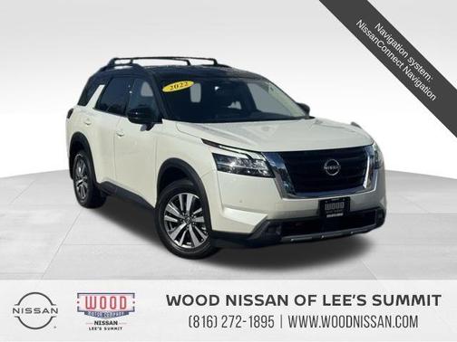 2022 Nissan Pathfinder SL