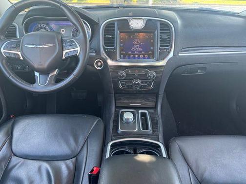 2015 Chrysler 300 Limited
