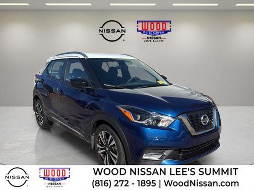 Deep Blue Pearl / Fresh Powder 2018 Nissan Kicks SR