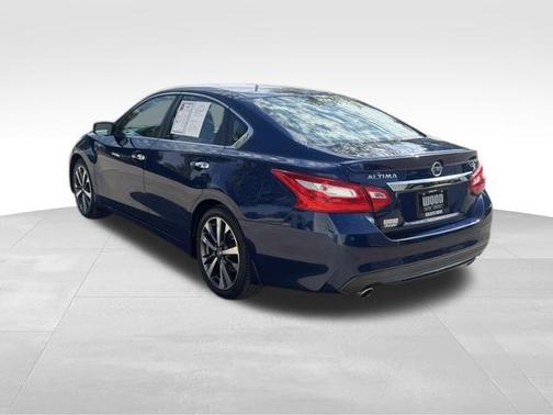 2016 Nissan Altima 2.5 SR