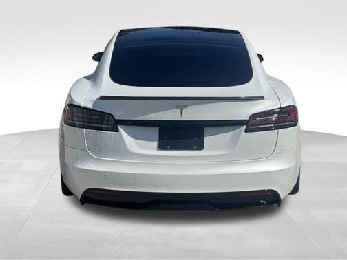 2022 Tesla Model S Base