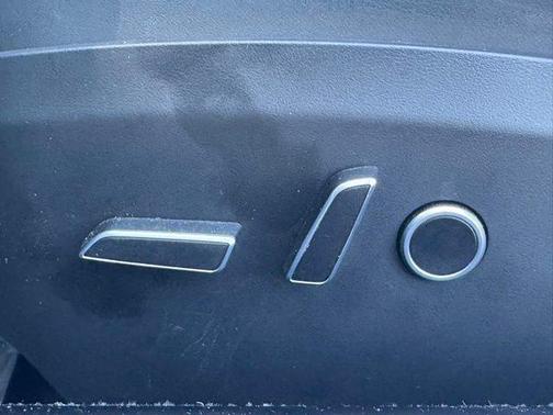 2022 Tesla Model S Base