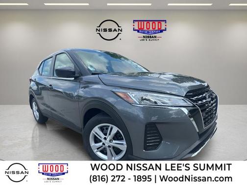 Gun Metallic 2025 Nissan Kicks Play S