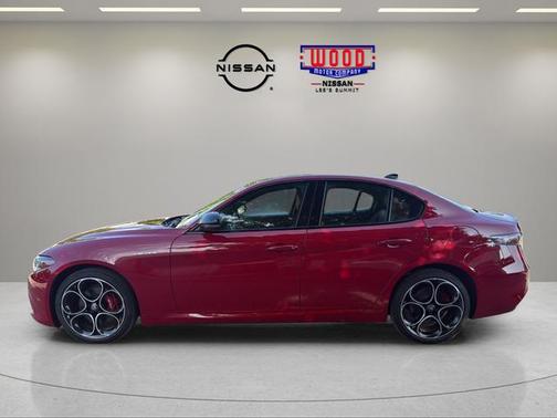 Rosso 2024 Alfa Romeo Giulia Veloce