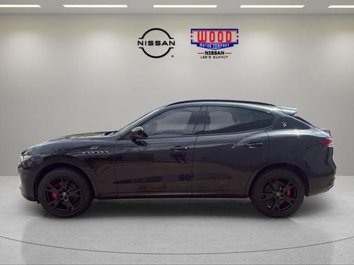 Nero Ribelle Metallic 2022 Maserati Levante GT