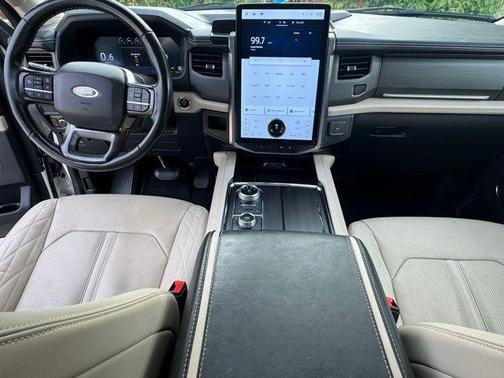 2023 Ford Expedition Max Platinum
