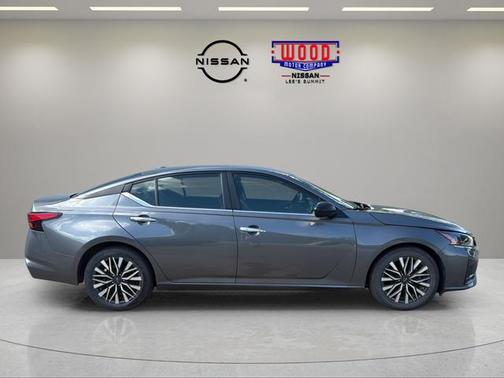 Gun Metallic 2024 Nissan Altima 2.5 SV