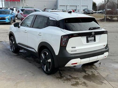 2026 Nissan Kicks SR