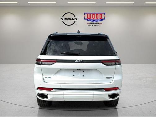 Bright White Clearcoat 2022 Jeep Grand Cherokee 4xe Summit