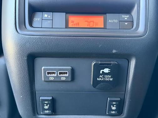 2017 Nissan Pathfinder Platinum