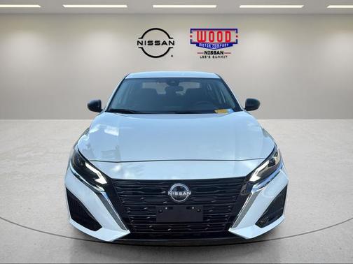 Glacier White 2025 Nissan Altima S
