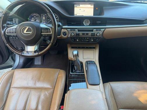 2016 Lexus ES 300h Base