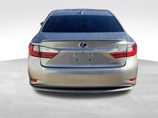 2016 Lexus ES 300h Base