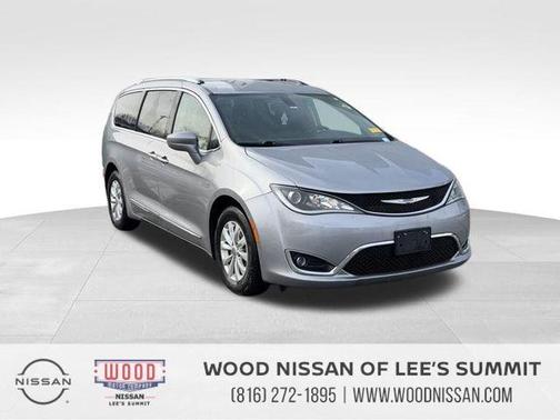 2019 Chrysler Pacifica Touring-L