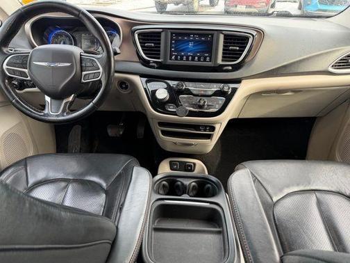 2019 Chrysler Pacifica Touring-L