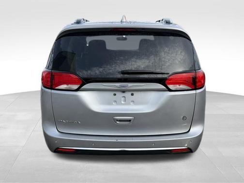 2019 Chrysler Pacifica Touring-L
