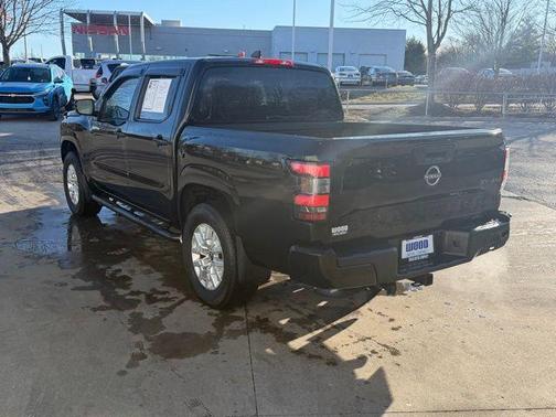 2022 Nissan Frontier SV