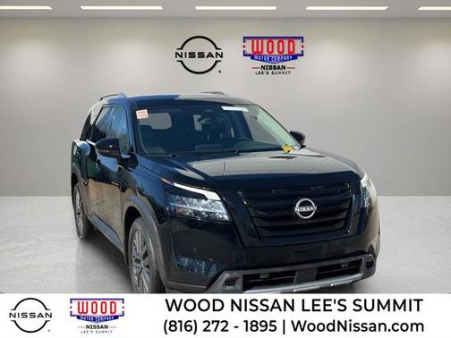 2024 Nissan Pathfinder SL