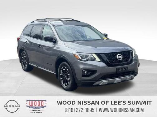 2020 Nissan Pathfinder SL
