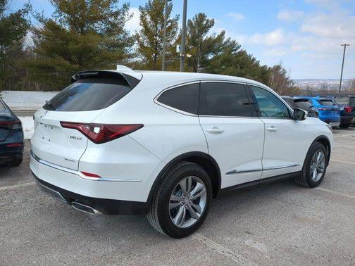 Platinum White Pearl 2026 Acura MDX Standard
