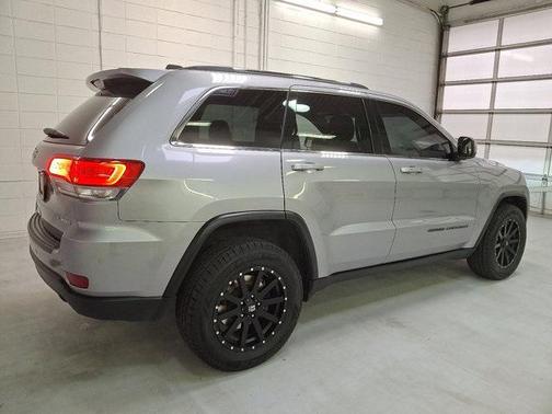 2017 Jeep Grand Cherokee Laredo