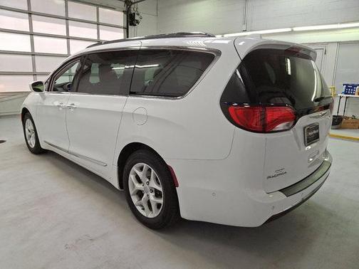 2018 Chrysler Pacifica Touring-L Plus
