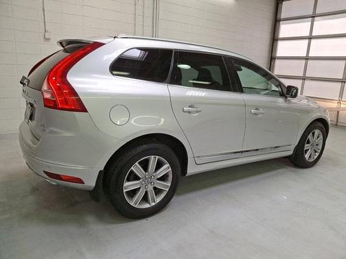 2017 Volvo XC60 T5 Inscription