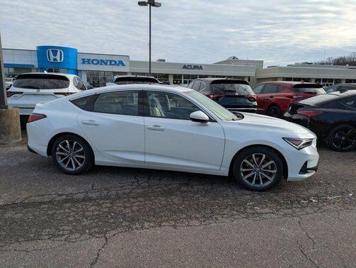 Platinum 2026 Acura Integra FWD