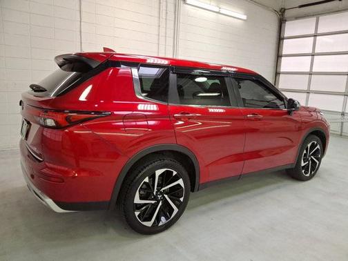 2022 Mitsubishi Outlander SE