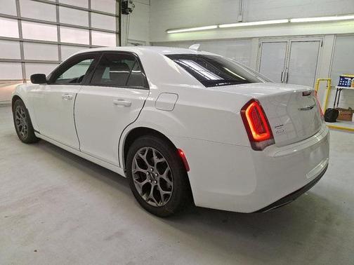 2016 Chrysler 300 S