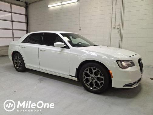 2016 Chrysler 300 S