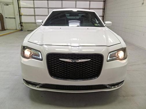 2016 Chrysler 300 S