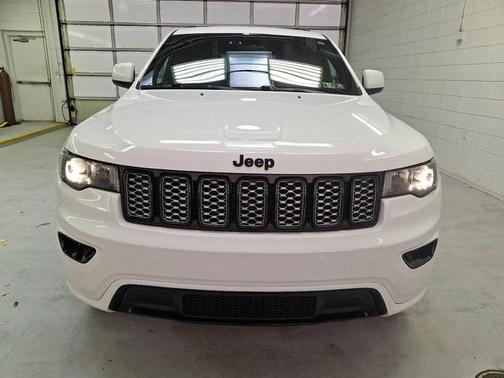 2017 Jeep Grand Cherokee Altitude