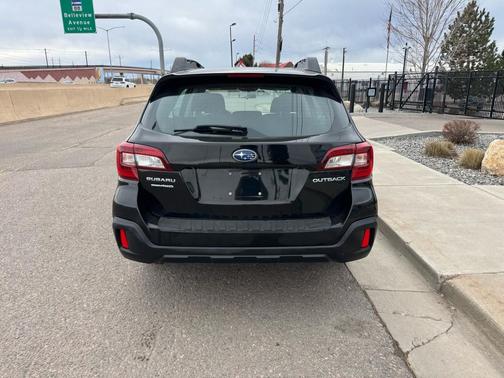 2018 Subaru Outback 2.5i