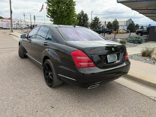 Black 2013 Mercedes-Benz S-Class 4MATIC