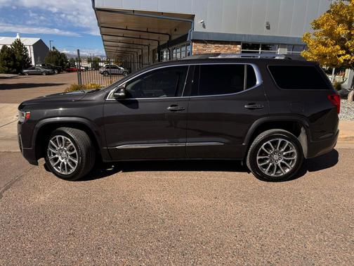 2020 GMC Acadia Denali