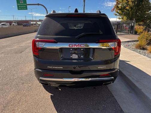 2020 GMC Acadia Denali
