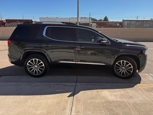2020 GMC Acadia Denali