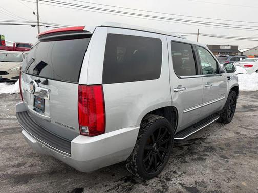 2012 Cadillac Escalade Luxury