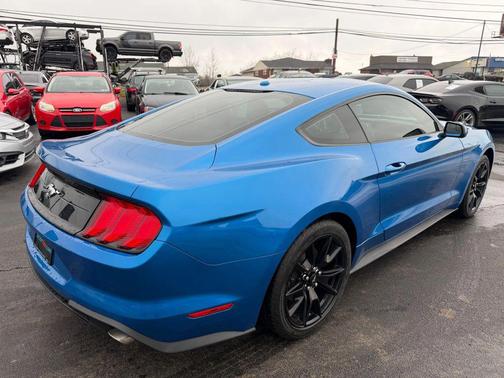 2020 Ford Mustang EcoBoost