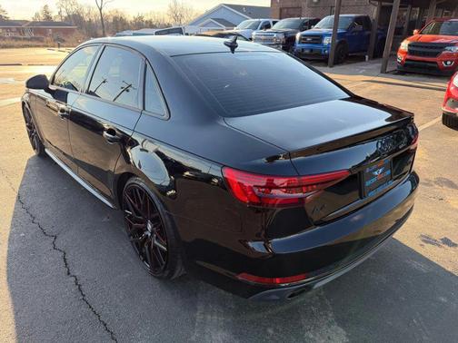 2017 Audi A4 Season of Audi ultra Premium