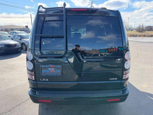 2016 Land Rover LR4 Base