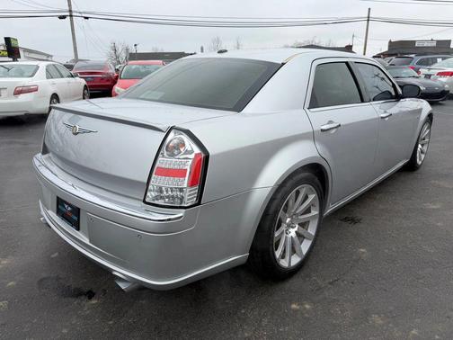 2006 Chrysler 300 SRT8