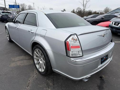 2006 Chrysler 300 SRT8