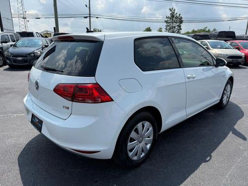 2015 Volkswagen Golf Launch Edition 2-Door