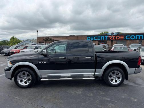 Brilliant Black Crystal Pearlcoat 2009 Dodge Ram 1500 Laramie Crew Cab