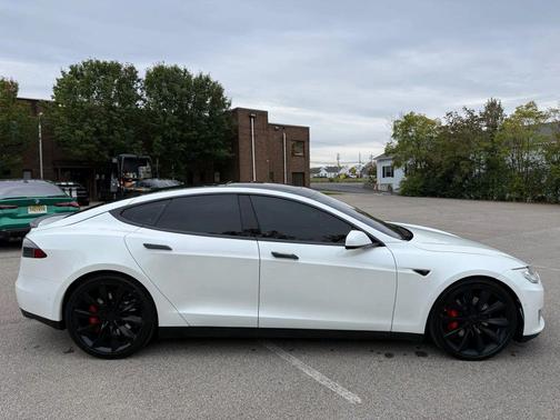 2015 Tesla Model S P90D