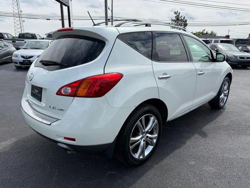 2010 Nissan Murano LE