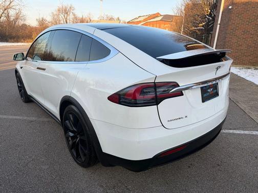 2018 Tesla Model X 100D Sport Utility 4D