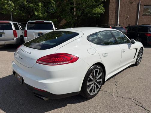 White 2015 Porsche Panamera 4